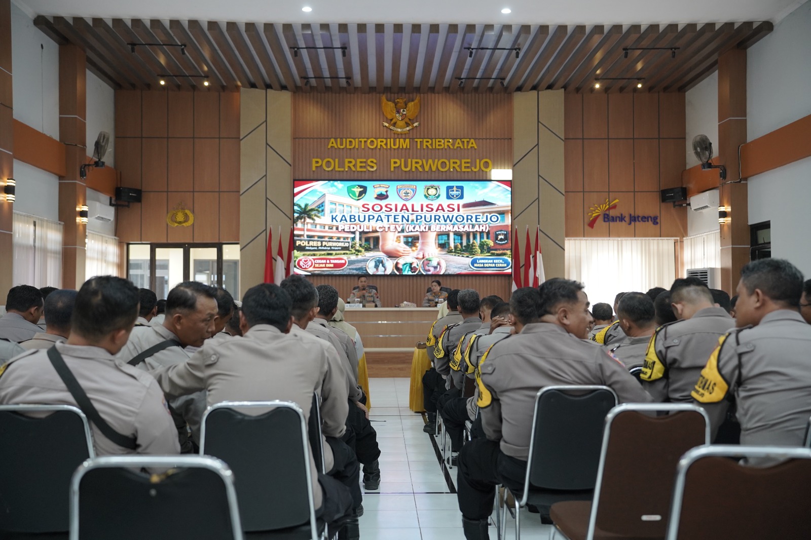 Polres Purworejo Kerahkan Bhabinkamtibmas 'Jemput Bola' Temukan Anak Kelainan Kaki Bawaan CTEV