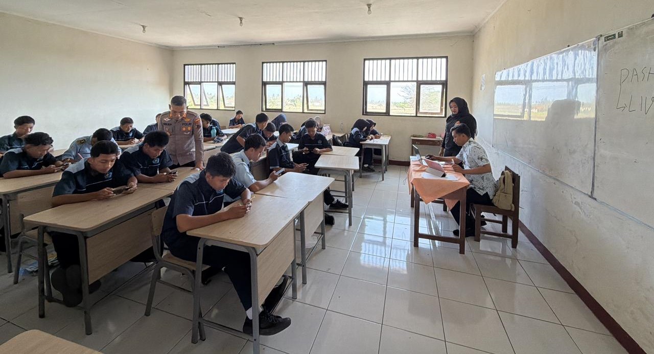Bekali Siswa Hadapi Era Digital, Polres Purworejo Sukses Gelar Pelatihan "Paham AI" Berbuah Sertifikat Nasional di SMK Negeri 8